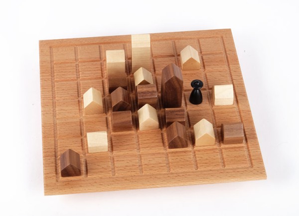 Holz-Brettspiel „Lass die Kirche im Dorf“